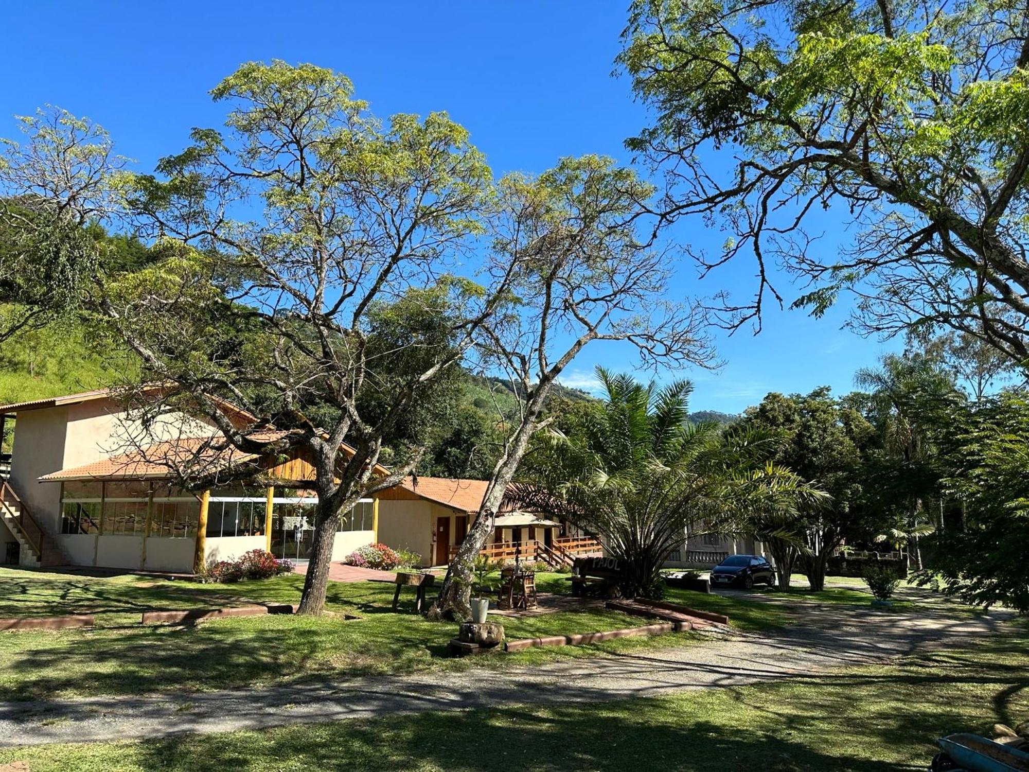 Sitio Hospedaria Paiol Сан-Бенту-ду-Сапукаи Экстерьер фото